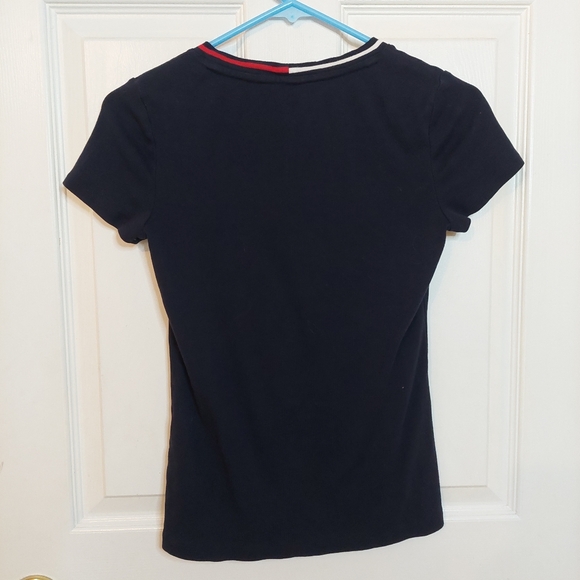Tommy Hilfiger Navy Blue V Neck Short Sleeve Tshirt Preppy Old Money Size XS - Picture 2 of 10